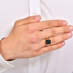 Alternative view of Gouden Zegelring Onyx 14 karaats