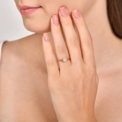 Alternative view of Gouden damesring zirkonia 14 karaats