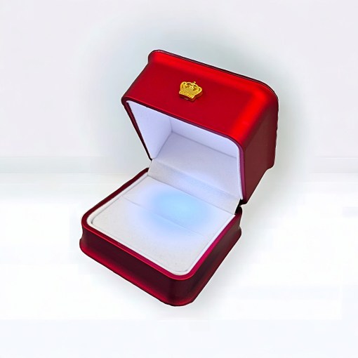 Exclusieve Kwaliteits Ring Doosje met LED verlichting met Kroontje- Rood