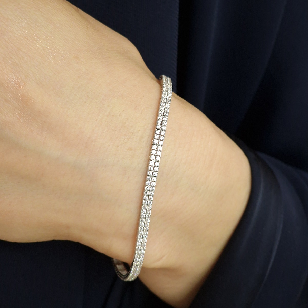 Witgouden Tennisarmband Twee Baantjes Zirkonia 18 cm 3 mm 14 Karaats 4 Witgouden Tennisarmband Twee Baantjes Zirkonia 18 cm 3 mm 14 Karaats - Afbeelding 2