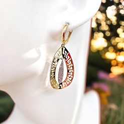 Alternative view of Gouden Bicolor Griekse Tekens Klap Oorringen Fantasie 44 mm 16mm Zirkonia 14 karaats